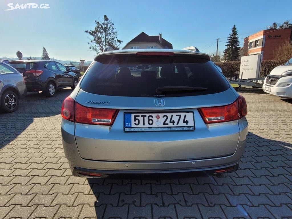 Honda Accord 2,2i-CTDI EXECUTIVE 6MT