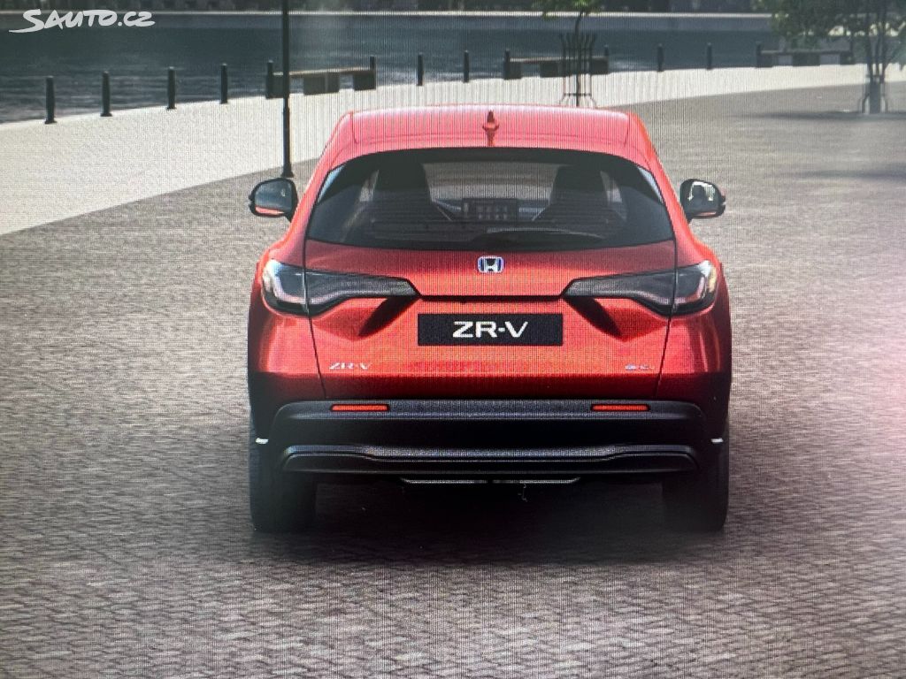 Honda ZR-V 2,0 e:HEV Elegance AKCE 2024