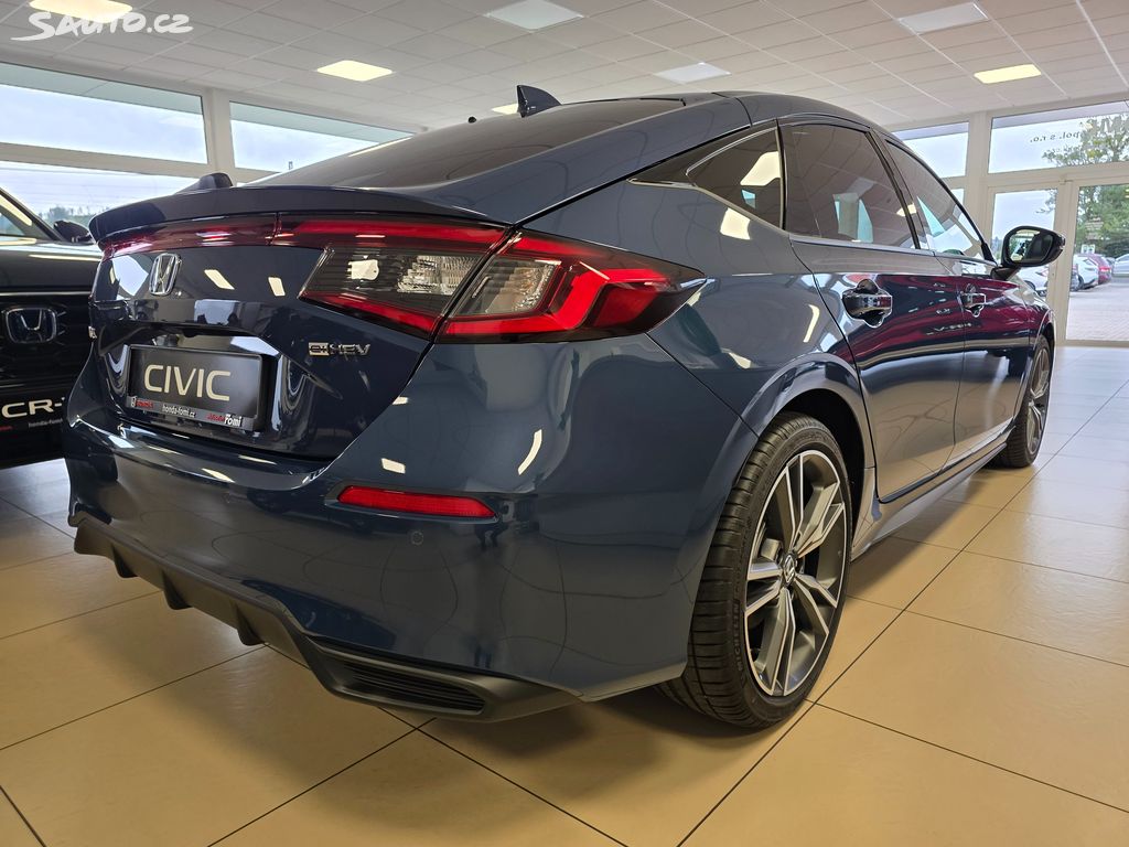 Honda Civic 5D 2,0 e:HEV Advance MY2026