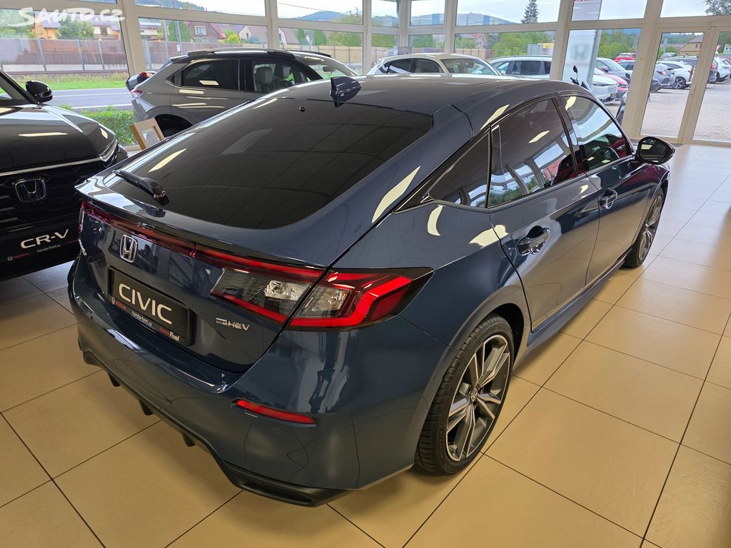 Honda Civic 5D 2,0 e:HEV Advance MY2026