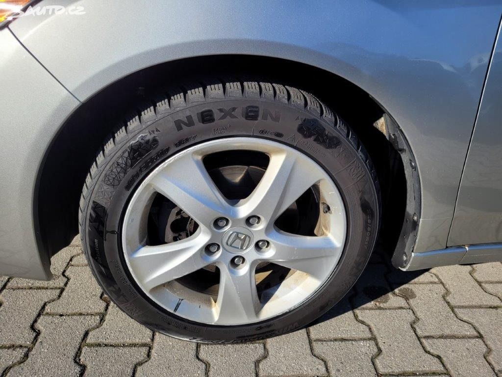 Honda Accord 2,2i-CTDI EXECUTIVE 6MT