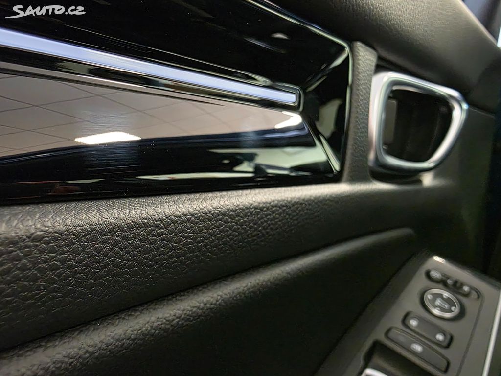 Honda Civic 5D 2,0 e:HEV Advance MY2026