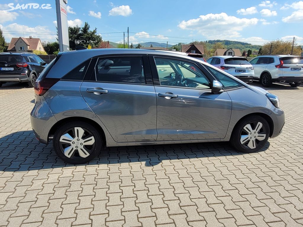 Honda Jazz 1,5e:HEV EXECUTIVE DPH +KOLA