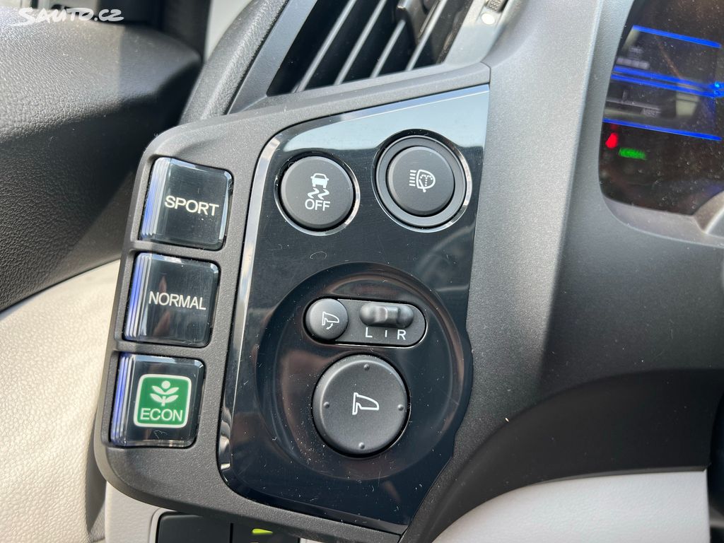 Honda CR-Z 1,5 i-VTEC GT 1.majitel, ČR