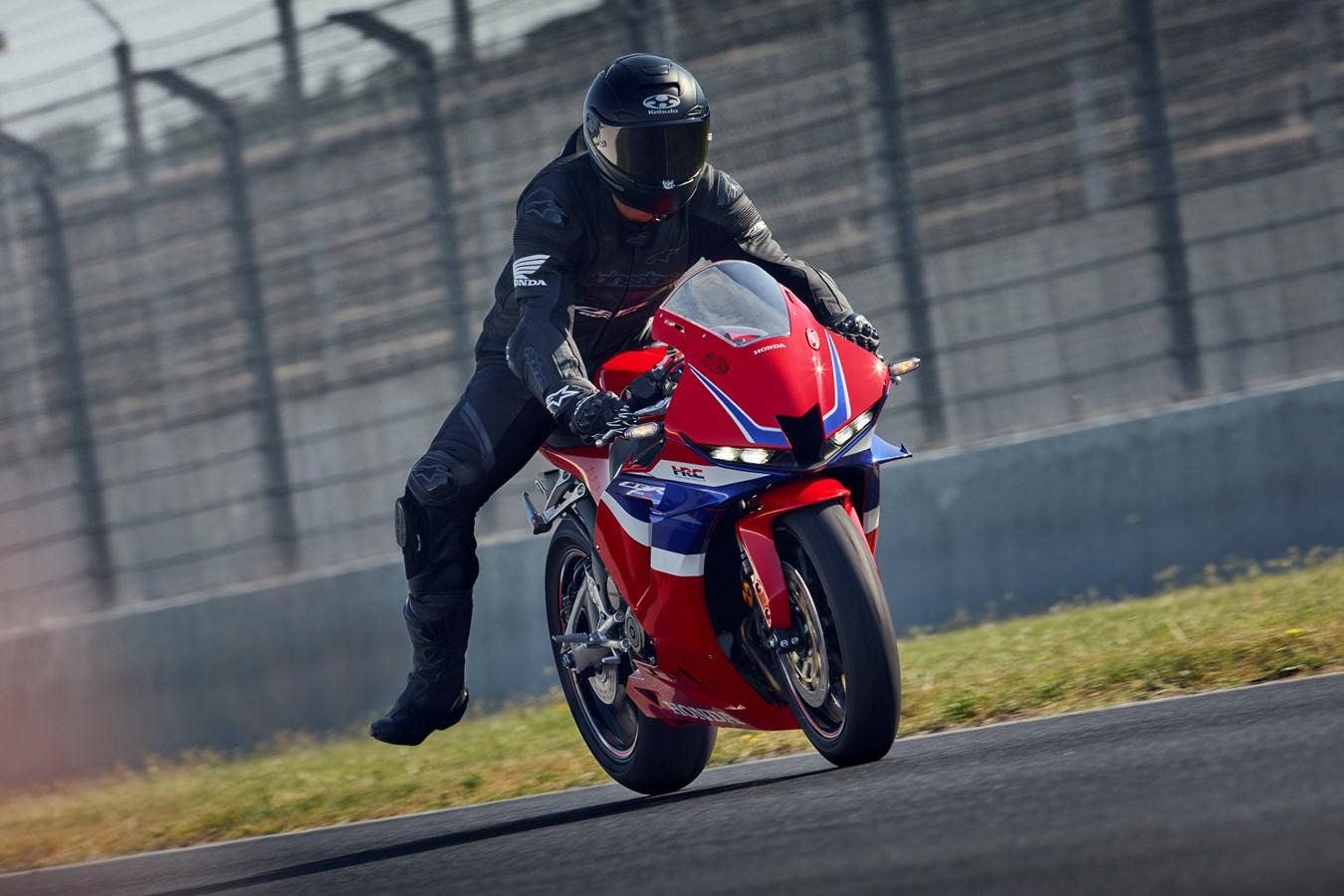Honda CBR 600 RR - SKLADEM, AKČNÍ CENA