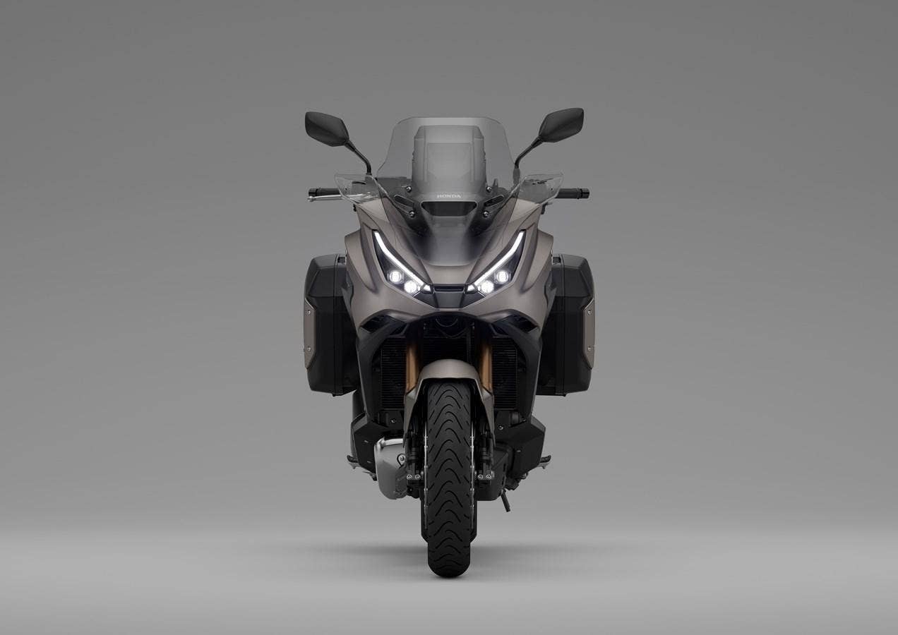 Honda NT 1100 - SKLADEM