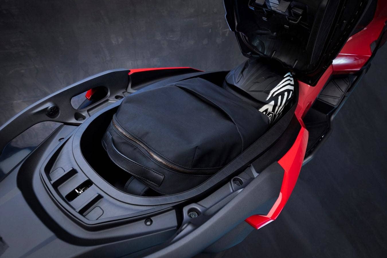 Honda ADV 350 vč.Smart kufru 2025 - AKCE, SKLADEM