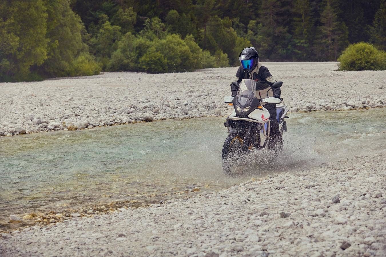 Honda XL 750 Transalp + BONUS