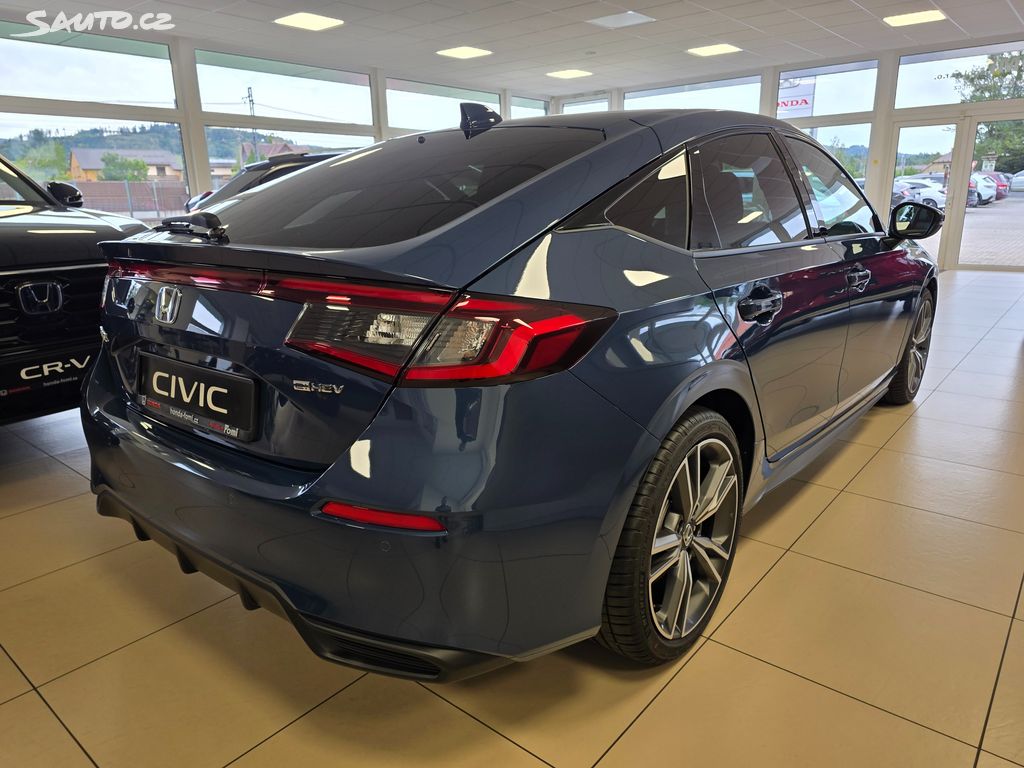 Honda Civic 5D 2,0 e:HEV Advance MY2026
