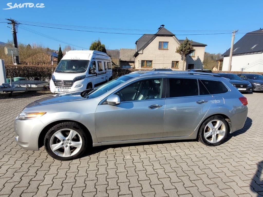 Honda Accord 2,2i-CTDI EXECUTIVE 6MT