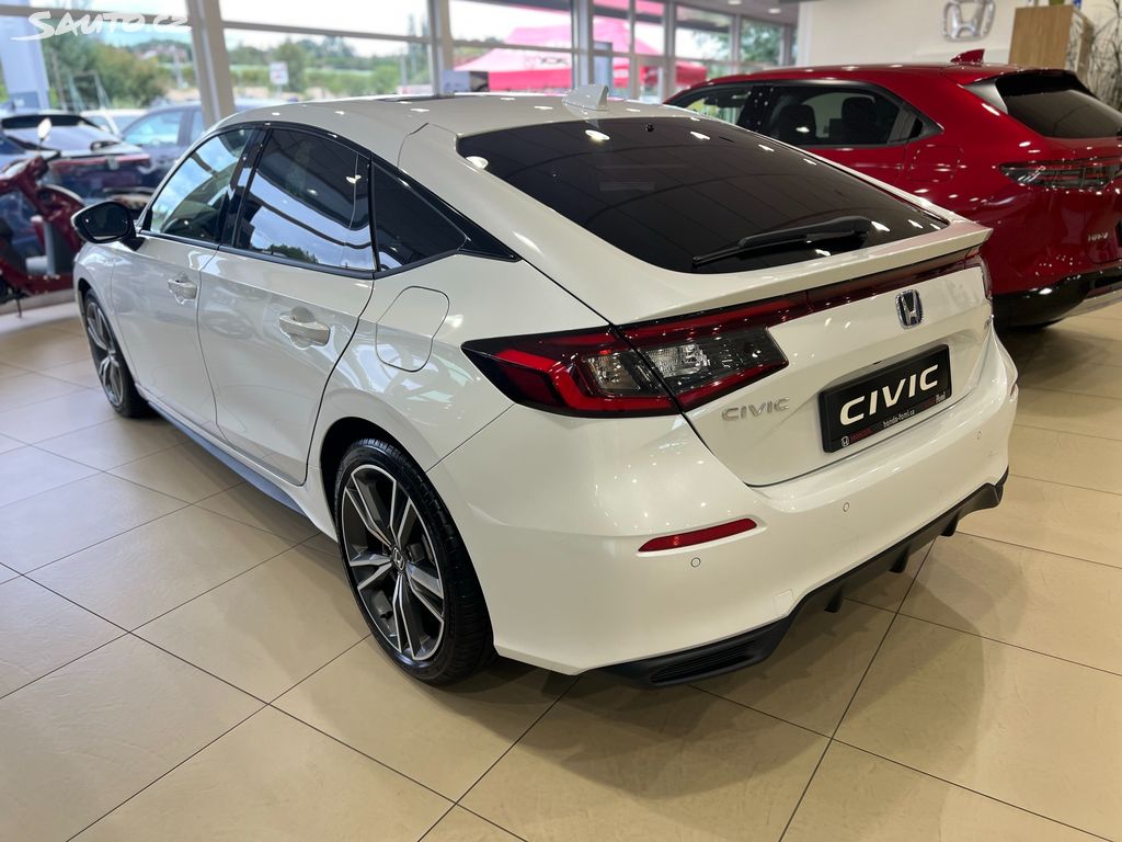 Honda Civic 2,0 e:HEV Advance