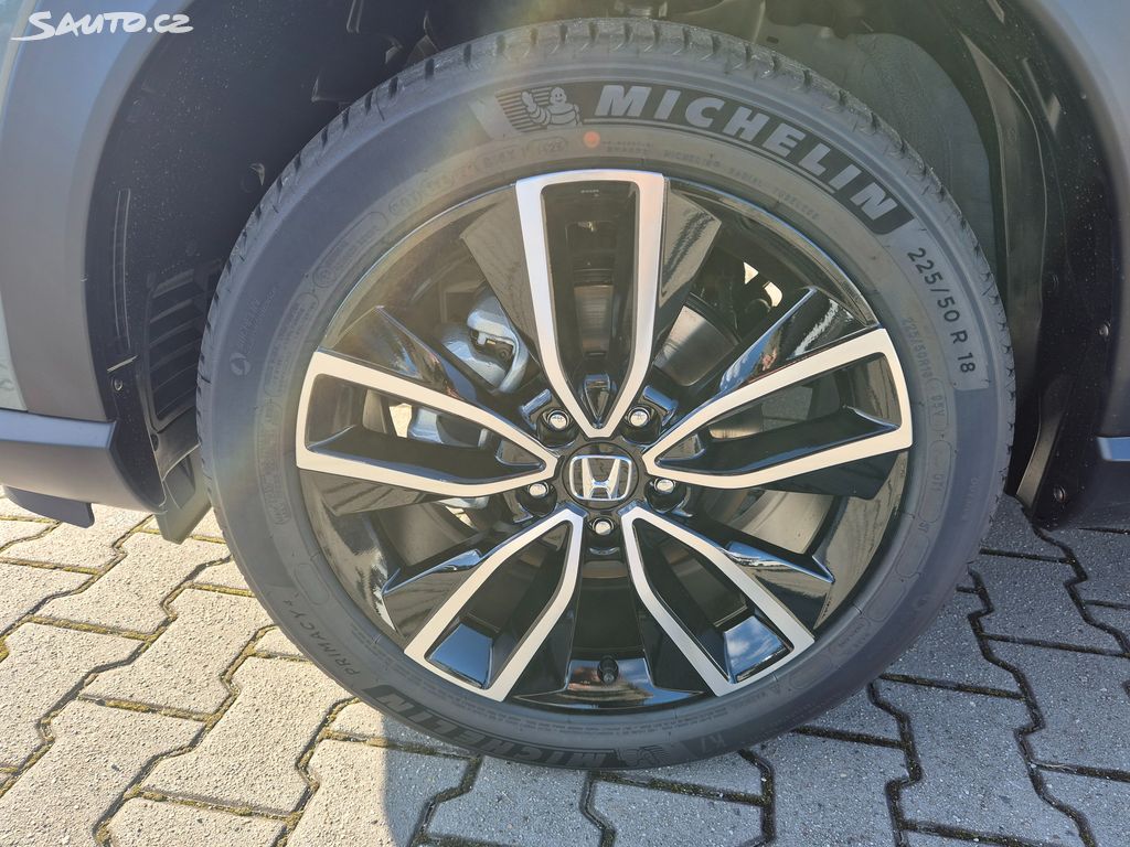 Honda HR-V 1,5e:HEV Elegance SLEVA 130tis