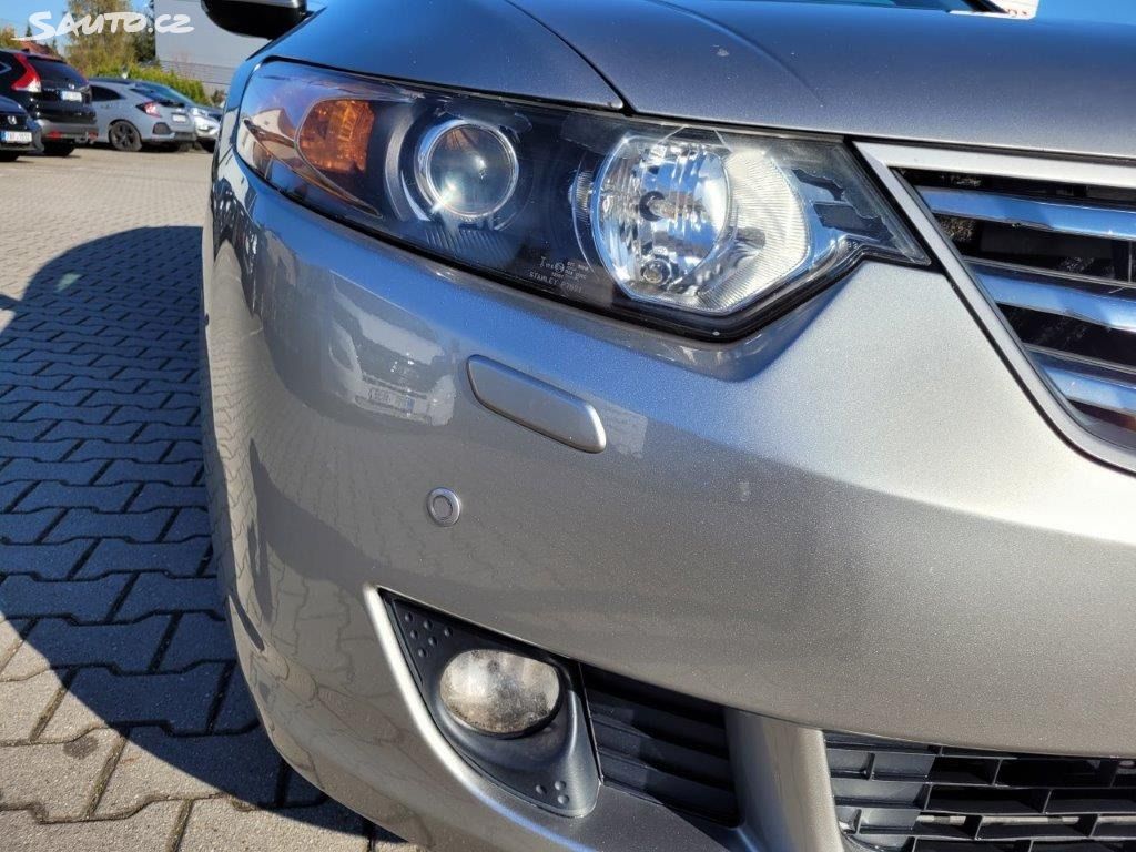 Honda Accord 2,2i-CTDI EXECUTIVE 6MT
