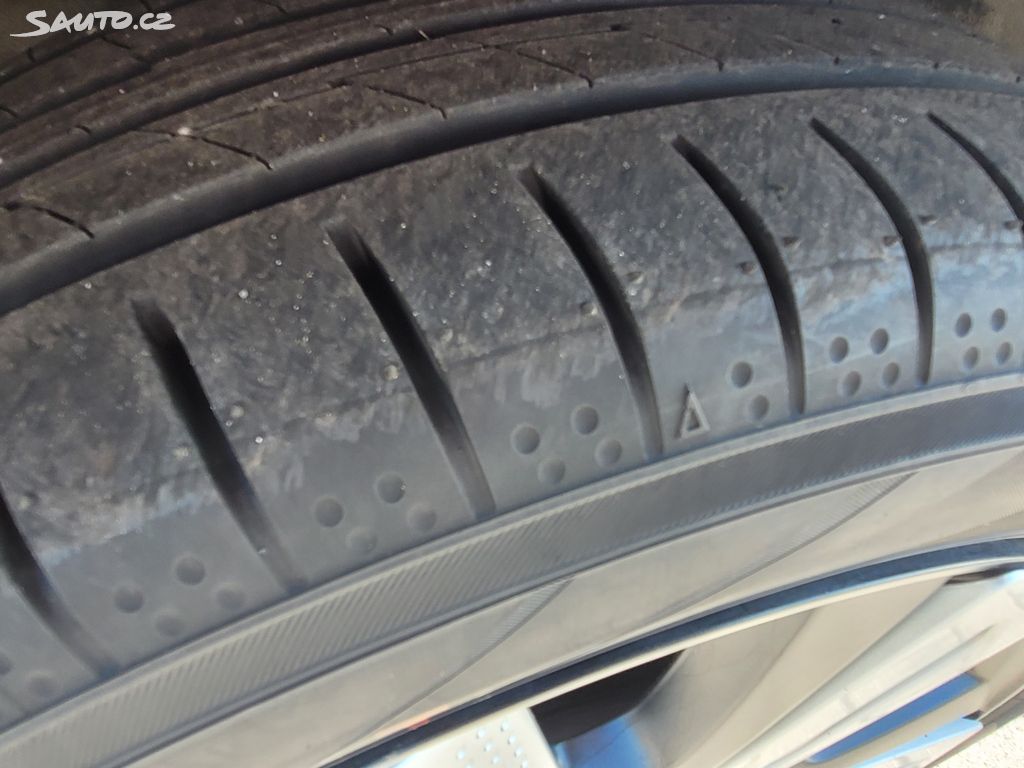 Honda Jazz 1,5e:HEV EXECUTIVE DPH +KOLA