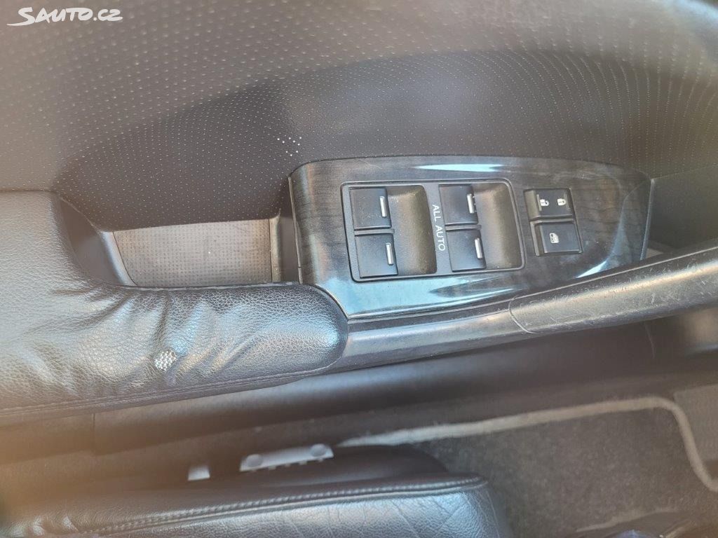 Honda Accord 2,2i-CTDI EXECUTIVE 6MT