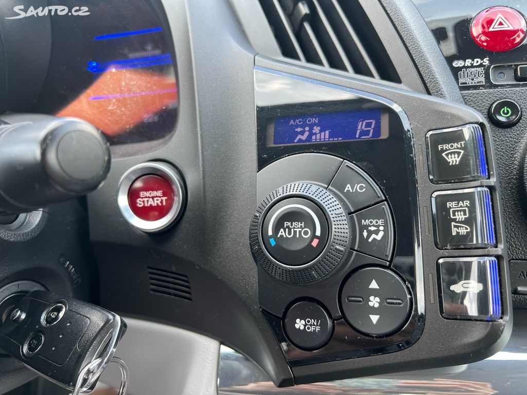 Honda CR-Z 1,5 i-VTEC GT 1.majitel, ČR