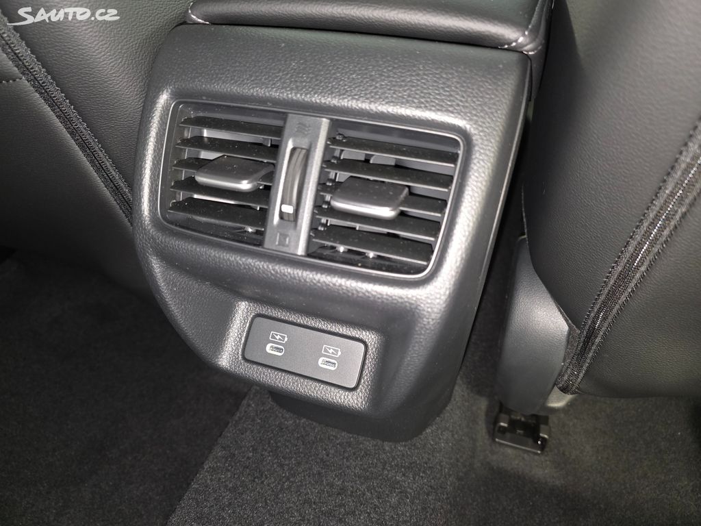 Honda Civic 5D 2,0 e:HEV Advance MY2026