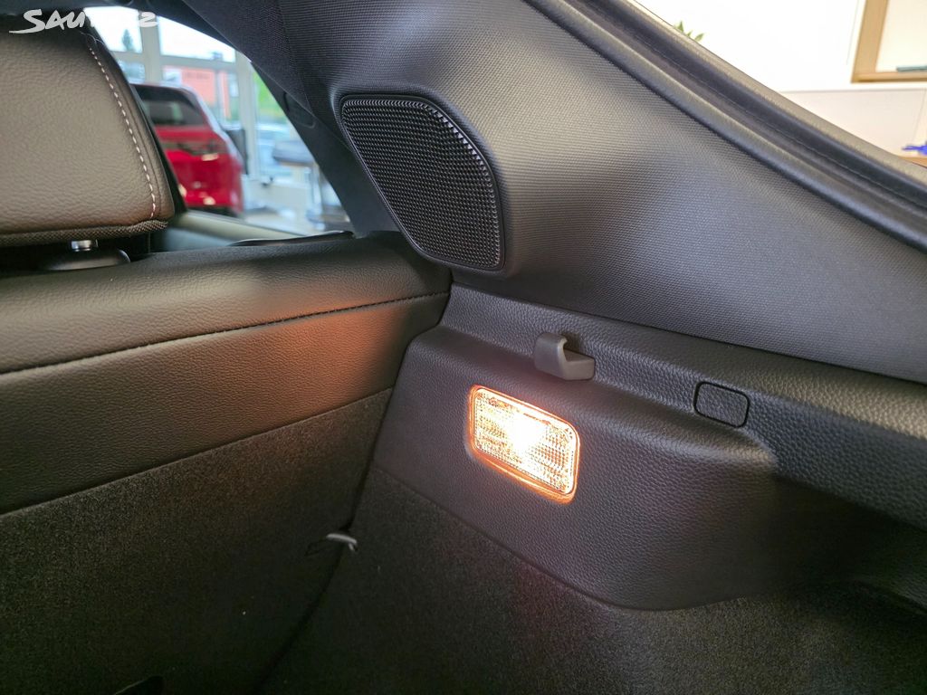 Honda Civic 5D 2,0 e:HEV Advance MY2026