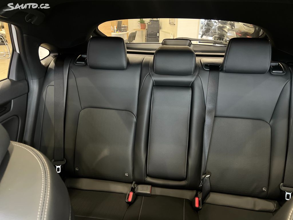 Honda Civic 2,0 e:HEV Advance
