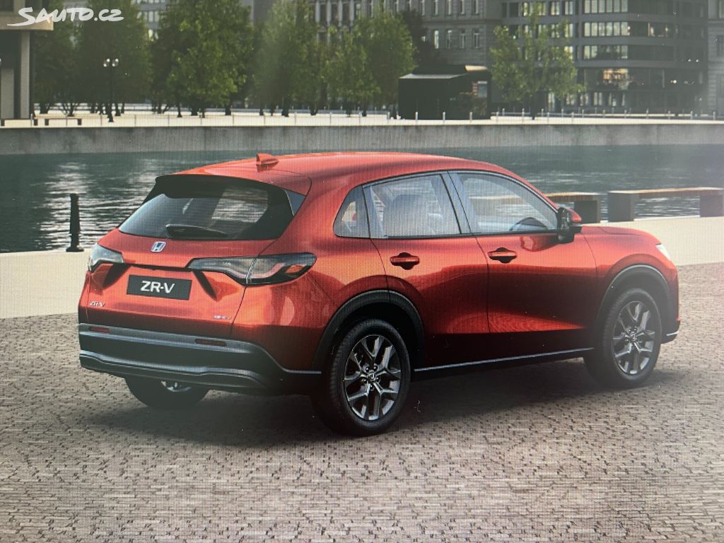 Honda ZR-V 2,0 e:HEV Elegance AKCE 2024