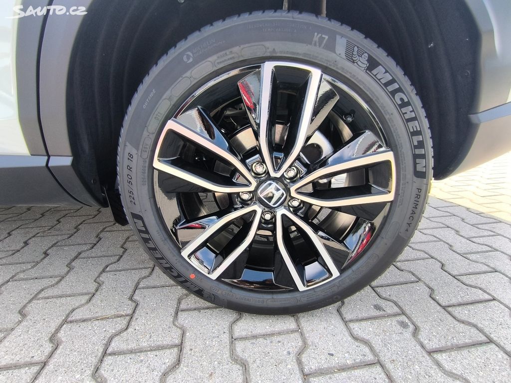 Honda HR-V 1,5 e:HEV Elegance REZERVACE