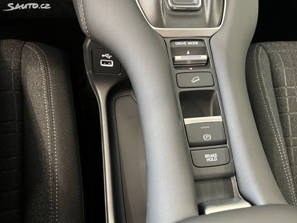 Honda ZR-V 2,0 e:HEV Elegance REZERVACE