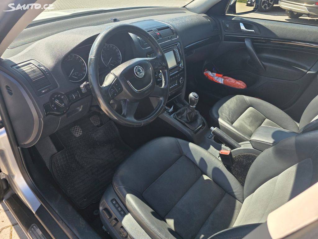 Škoda Octavia Kombi 2,0 TDi Laurin Klement