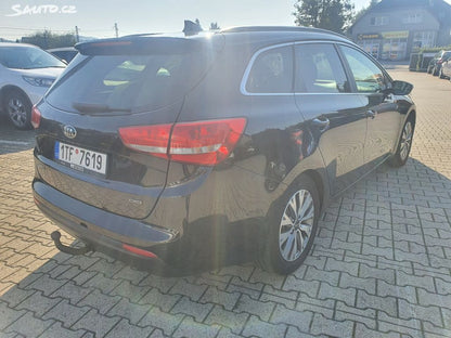 Kia Cee´d 1,6 CRDi 100kW SW + TAŽNÉ