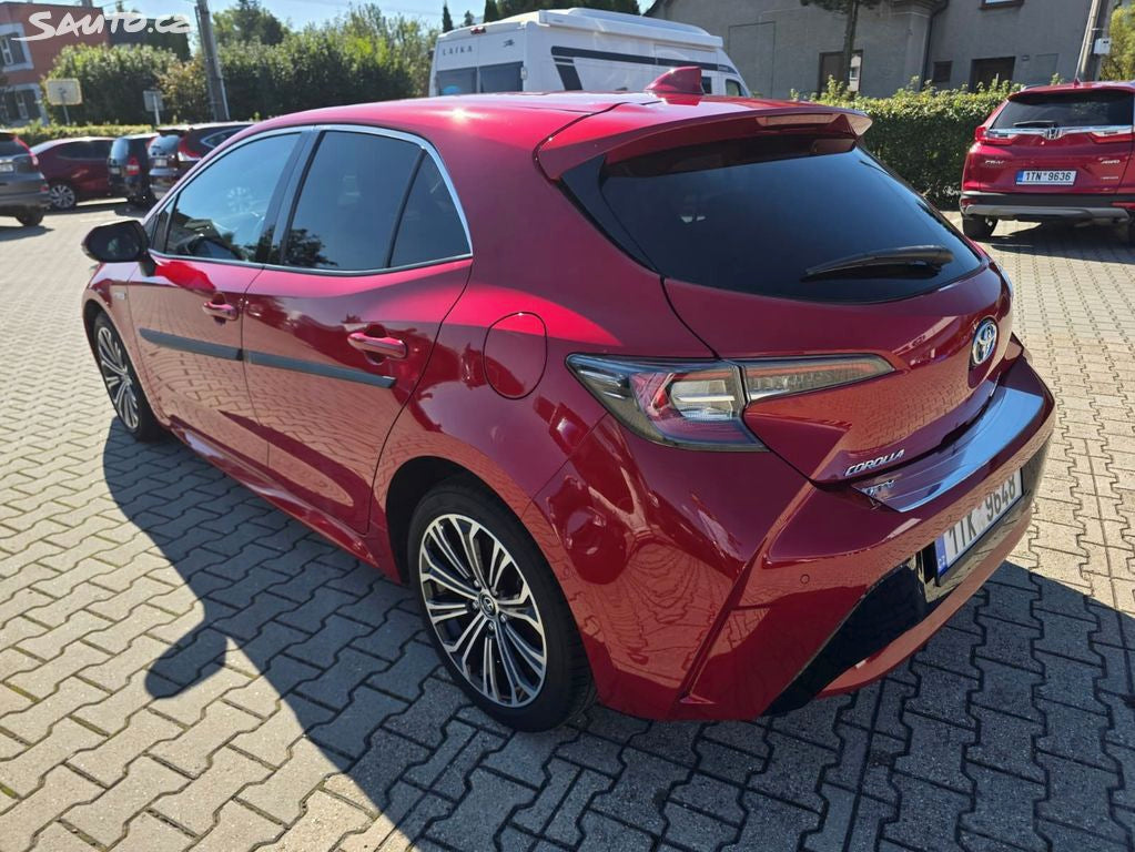 Toyota Corolla 1,8 Hybrid - 1.maj. TOP STAV
