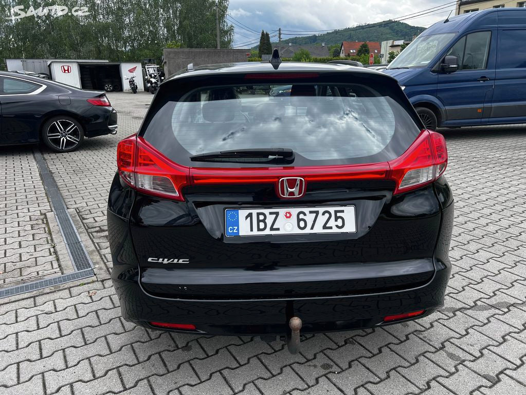Honda Civic 1,6 i-DTEC   REZERVACE