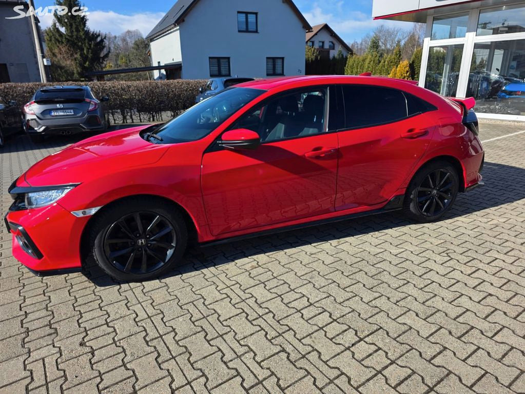 Honda Civic 5D 1,0 i-VTEC Turbo Sport Line