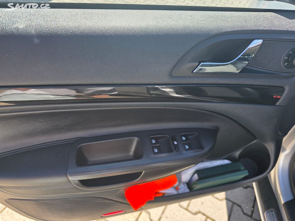 Škoda Octavia Kombi 2,0 TDi Laurin Klement