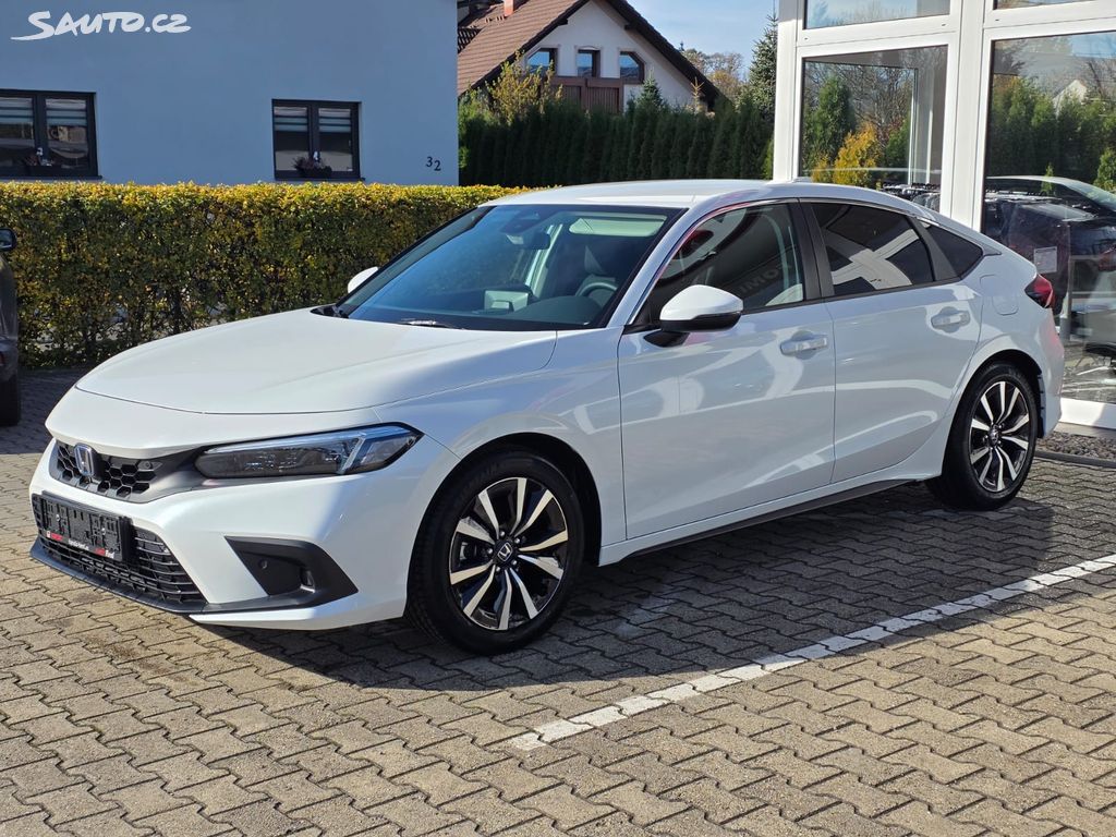 Honda Civic 2,0e:HEV Elegance AKCE