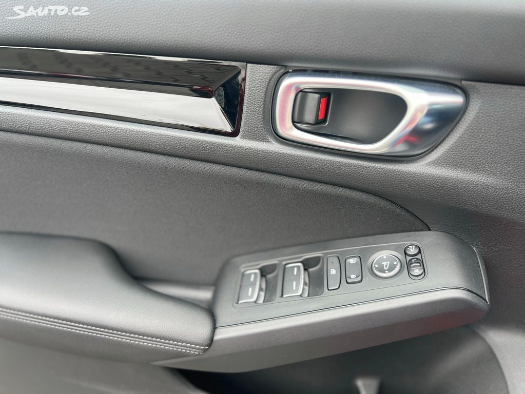 Honda Civic 2,0 e:HEV Sport, 1.majitel, ČR
