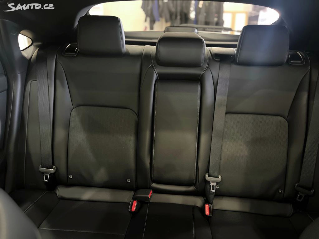 Honda Civic 2,0 e:HEV Advance