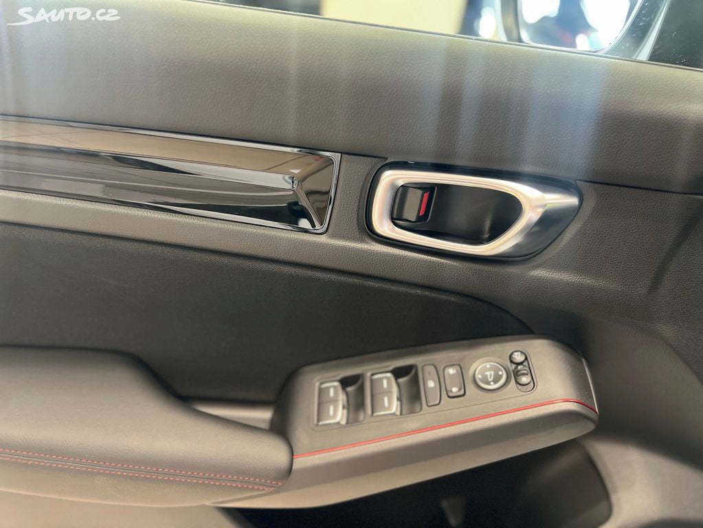 Honda Civic 2,0 e:HEV Sport MR27