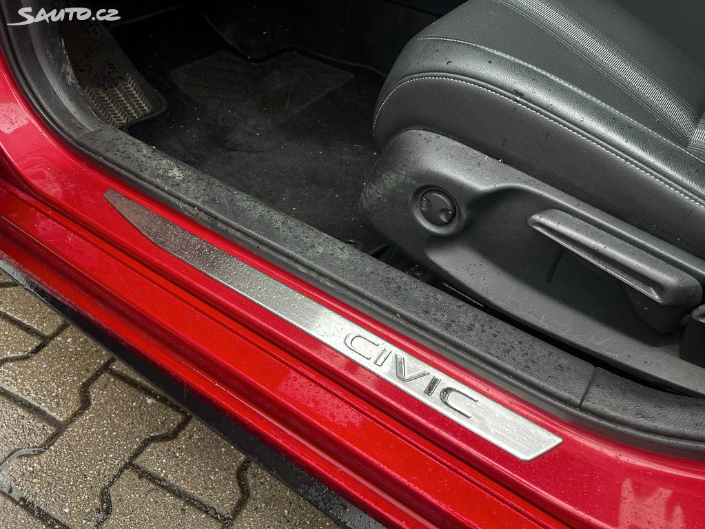 Honda Civic 2,0 e:HEV Sport ČR, 1.Majitel