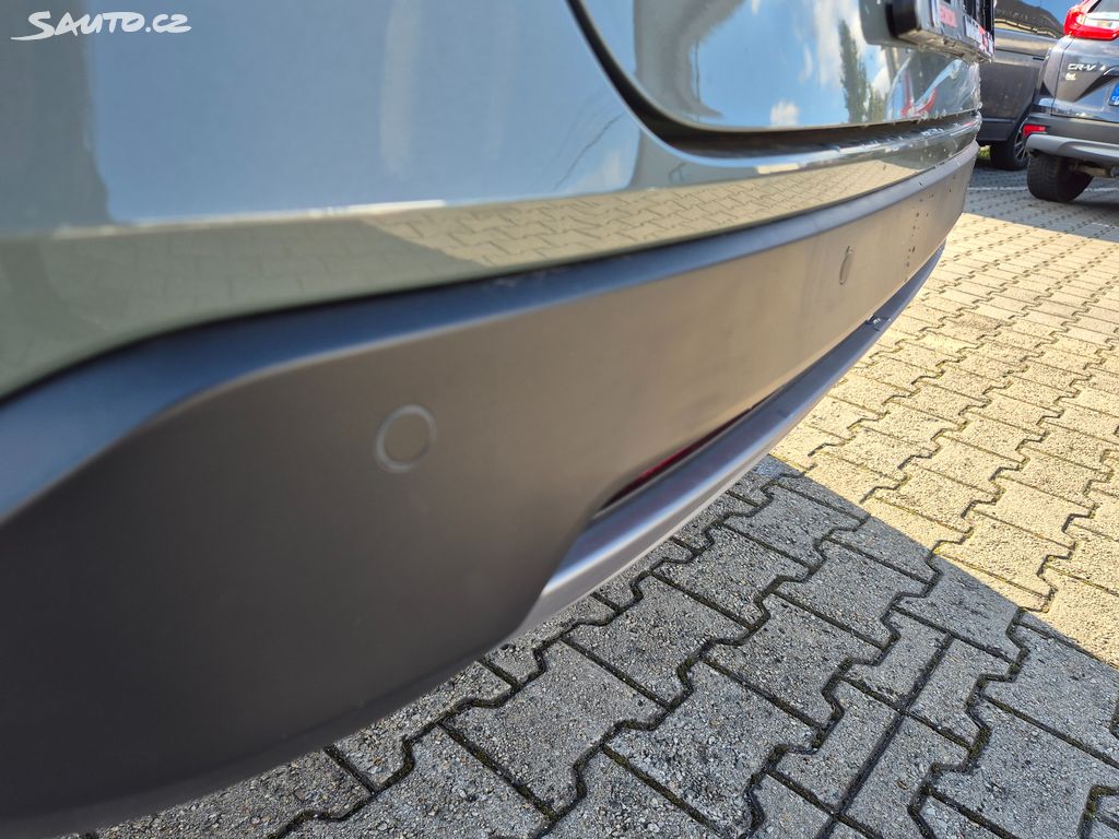 Honda HR-V 1,5e:HEV Elegance SLEVA 130tis