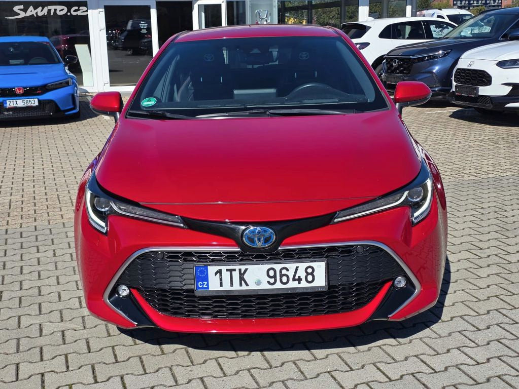 Toyota Corolla 1,8 Hybrid - 1.maj. TOP STAV