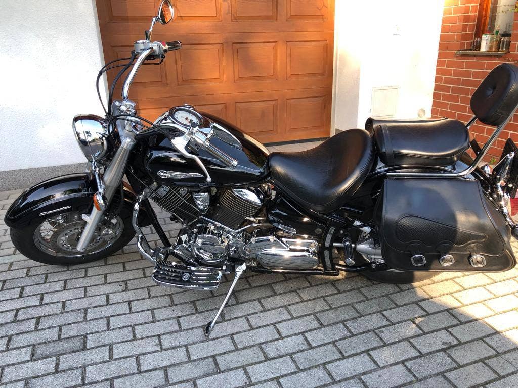 Yamaha XVS 1100 A DragStar Classic       MÁLO KM