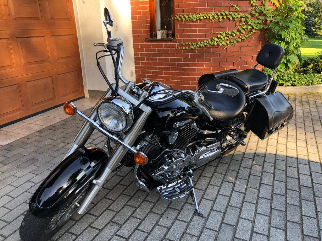 Yamaha XVS 1100 A DragStar Classic       MÁLO KM