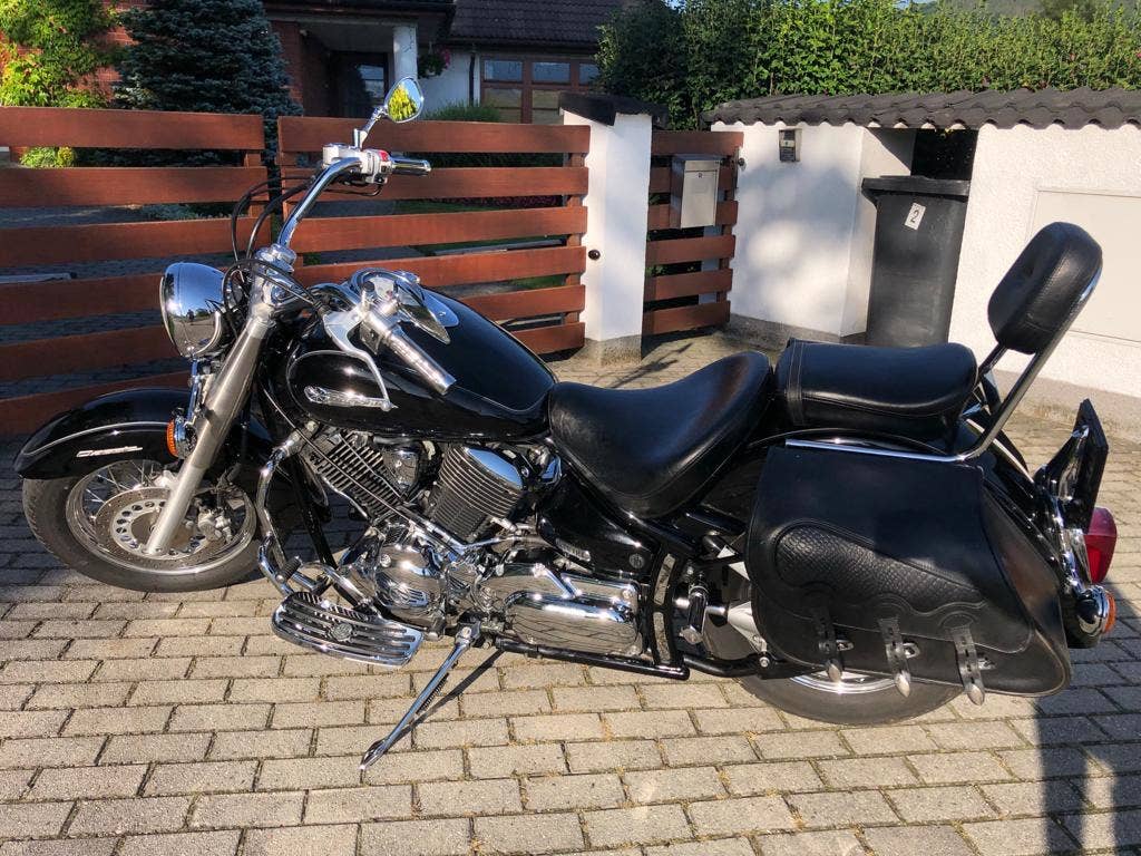 Yamaha XVS 1100 A DragStar Classic       MÁLO KM