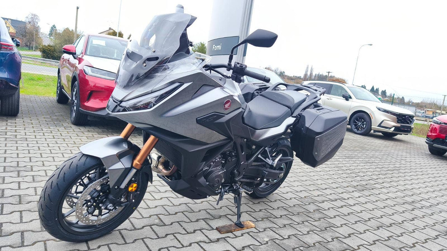 Honda NT 1100 - SKLADEM