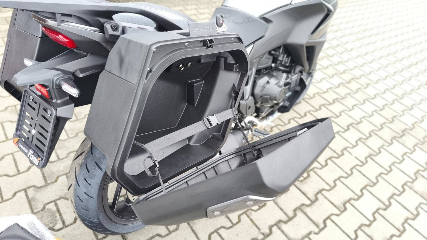 Honda NT 1100 - SKLADEM