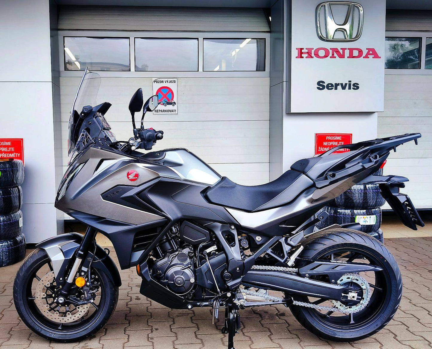 Honda NT 1100 - SKLADEM