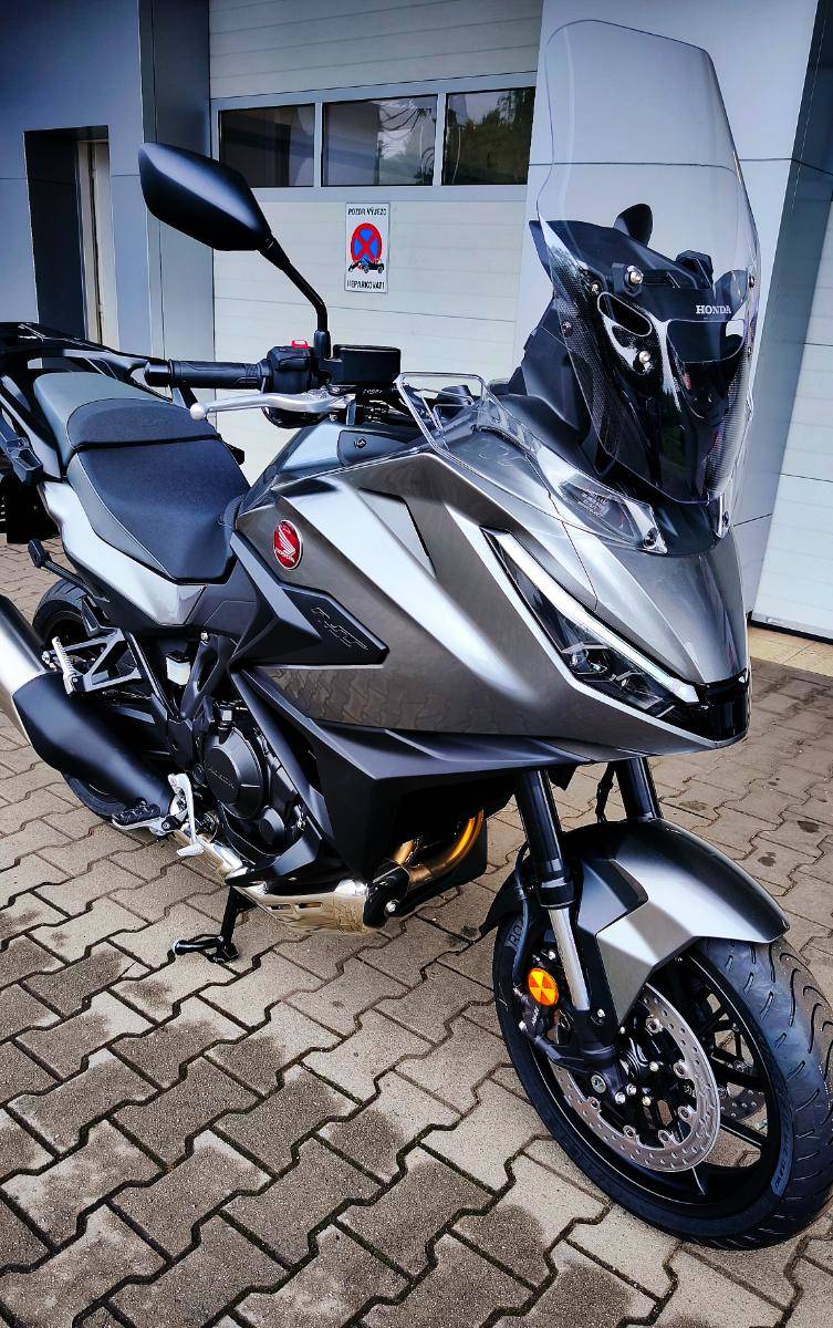 Honda NT 1100 - SKLADEM