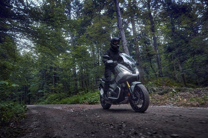 Honda X-ADV DCT 750 model 2025