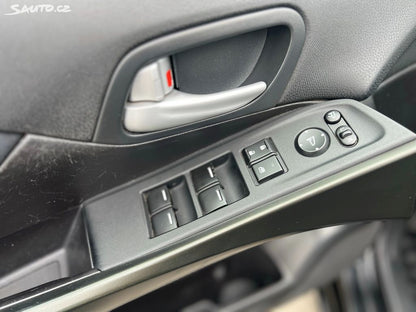 Honda Civic 1,6 i-DTEC   REZERVACE