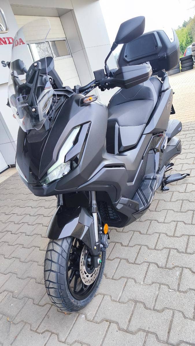 Honda ADV 350 vč.Smart kufru, SKLADEM