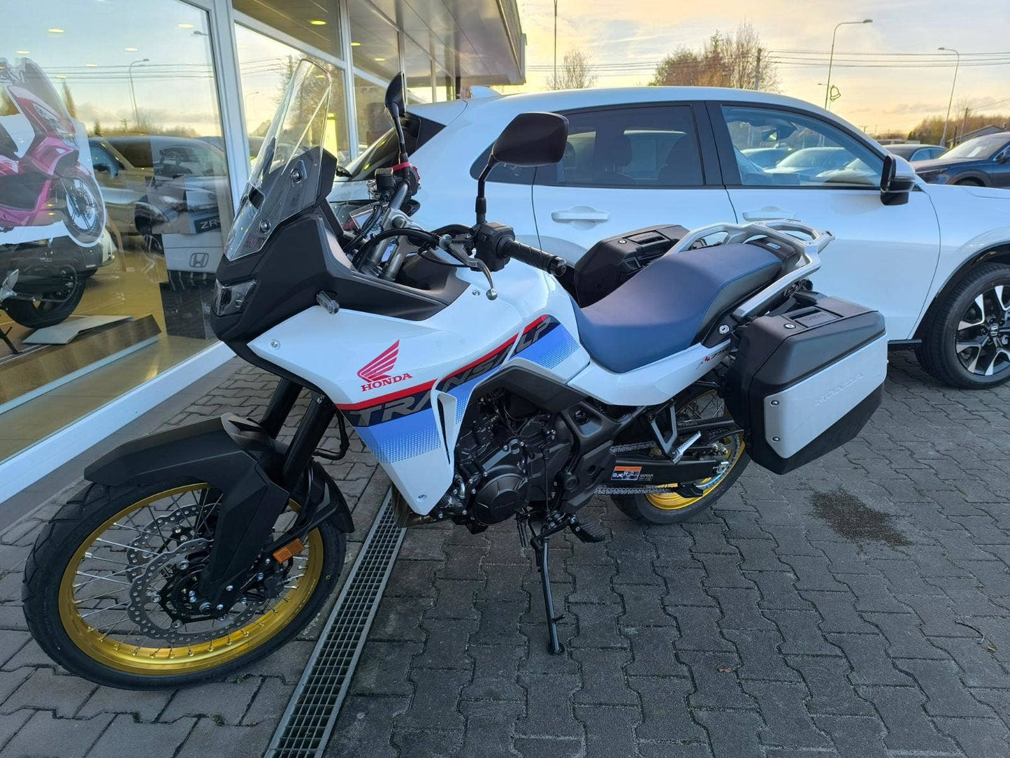 Honda XL 750 Transalp -   AKCE  SKLADEM